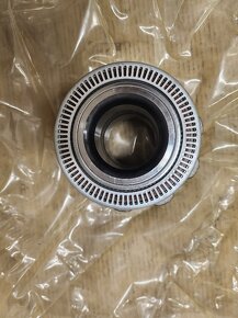 Renault Midlum, náboj kola, přední náprava - 3