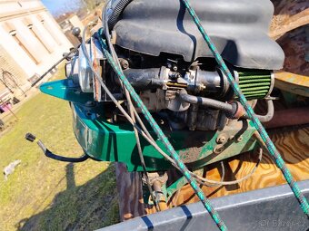 Hnací agregát pro travní traktor - 3