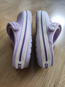 Dívčí pantofle Crocs fialové - 3