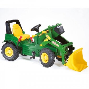 šlapací traktor John Deere - 3