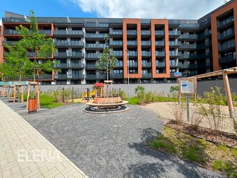 Pronájem bytu 1+kk 34 m² Sochorcova, Praha - Háje - 3