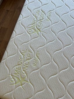 Postel + nová matrace v záruce 07/2025 - 3