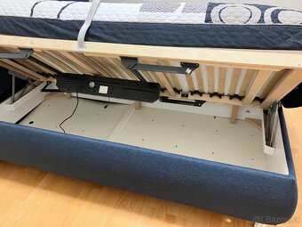 Čalouněná postel Velmi zachovalá, málo používaná - 3