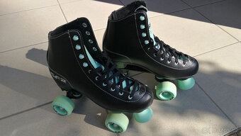 Trekové (kolečkové) brusle SFR - 3