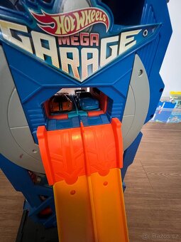 Garáž na autíčka - 3