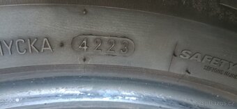 235/55 R18 - 3
