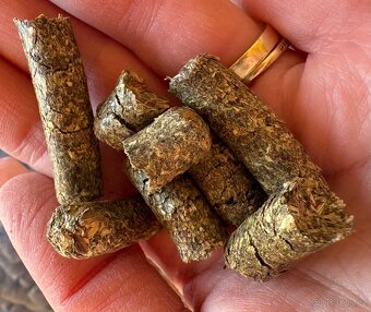 Seno, senné granule, vojtěškové granule - 3