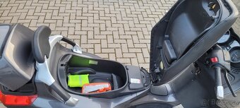 Piaggio Xevo 250ie - 3
