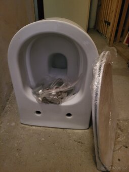 Závěsné WC Vitra - Rimless + Softclose sedátko - 3
