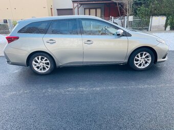Toyoty Auris 1.6i - 79 KW ČR,KAMERA,ALU KOLA. - 3