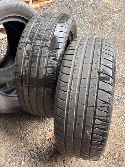 Pneu Goodyear 225/55 r17 - 3