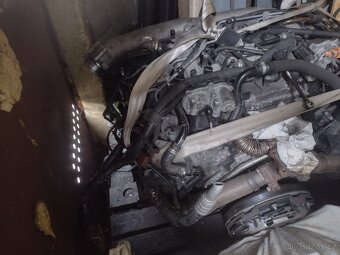 Díly z motoru Audi A4 b8 3.0 TDI 176kw CCWA - 3