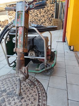 hydraulické kladivo JCB - 3