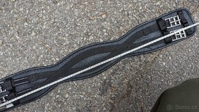 Prodám drezurní podbřišník Showmaster 70cm - 3