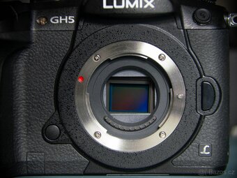 Lumix GH5 (tělo + 2 originální baterie) - 3