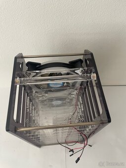 8patrový Rack s ventilátory pro Raspberry Pi - 3