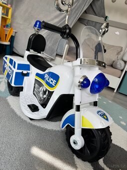 Policejni elektricka motorka - 3