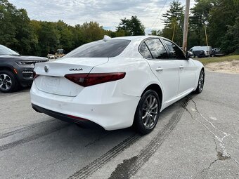 Alfa Romeo Giulia (2020) - 3
