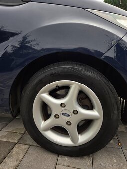 Ford Fiesta 1,2 rok 2009 - 3