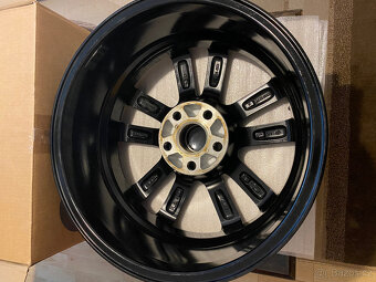 Prodám zánovní sadu alu kol 5x114,3 R17 - 3
