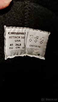 Prodám pánské lední brusle Attack 500 - U9 CROWNED - 3