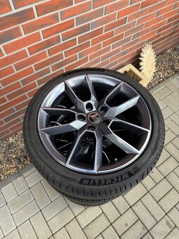 ORIGINÁL ALU KOLA ŠKODA 225/40 R18 - 3