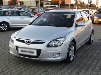 Hyundai I30 1.6 CRDi ,  66 kW nafta, 2010 - 3