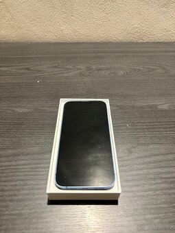 📱 iPhone 13 – 256 GB | 81 % baterie - 3