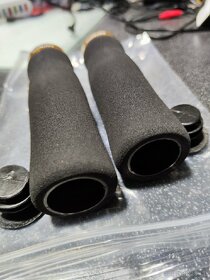 Originální gripy kaabo mantis - 3