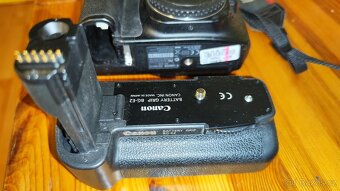 Canon EOS 30D (pouze tělo a bateriový grip) - 3