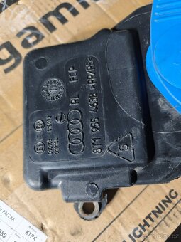 Nádobka ostřikovače AUDI - 3