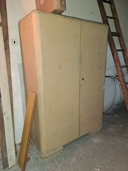 HISTORICKÁ SKŘÍŇ - 3