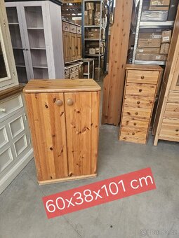 MASIVNÍ SKŘÍŇKA -- KOMODA - 3