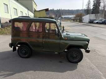 UAZ Hunter Suzuki Jimny 4X4 - 3