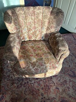 Stará křesla a nábytek - 3