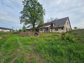 Prodej rodinného domu k rekonstrukci se stodolou a zahradou - 3
