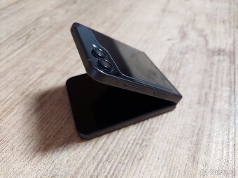 Samsung galaxy z flip 5 - 3