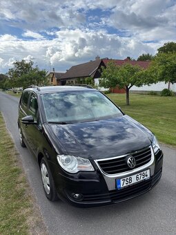 Volkswagen Touran 1.9Tdi 77kW 2010 7míst - 3