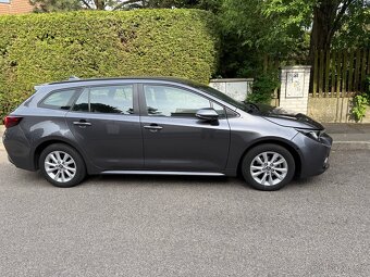 Toyota Corolla 2023 km- 20,000 - 3