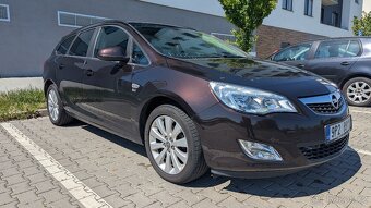 Opel Astra J Sports tourer - 3