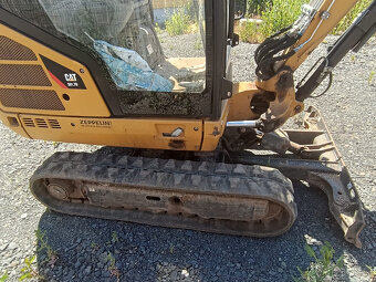 Pásový bagr CATERPILLAR 301.7D - 3