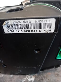 Škoda octavia 1 benzín maxidot budíky přístrojová deska - 3