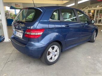 Mercedes-Benz B 180D - 3