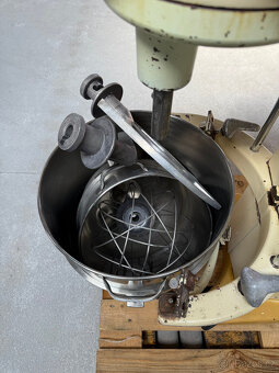 Hnětač Alba RE 22 vč. kompletního příslušenství - 3