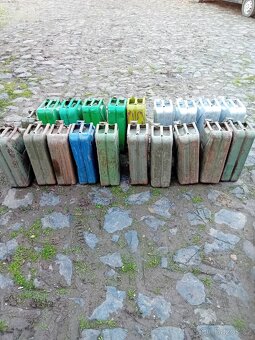 Plechové kanystry - 3