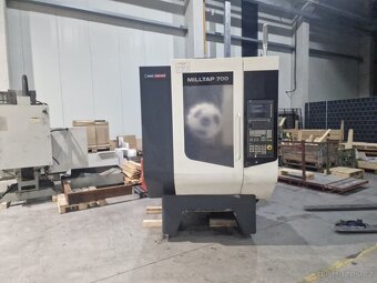 DMG MORI Milltap 700 (2012) – 3osé CNC obráběcí centrum – Si - 3
