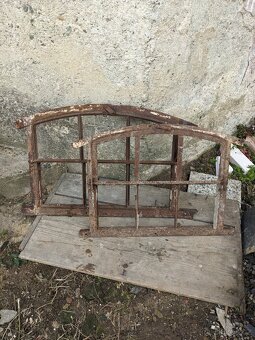 Litinová okna ze stáje - 3