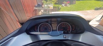 Suzuki Burgman 400 - 3