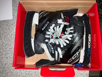 Brusle CCM Tacks AS-570 JR - 3