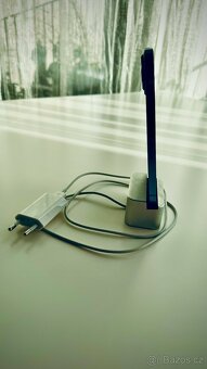 Apple nabíječka s hliníkovým stojanem a bezdrátová nabíječka - 3